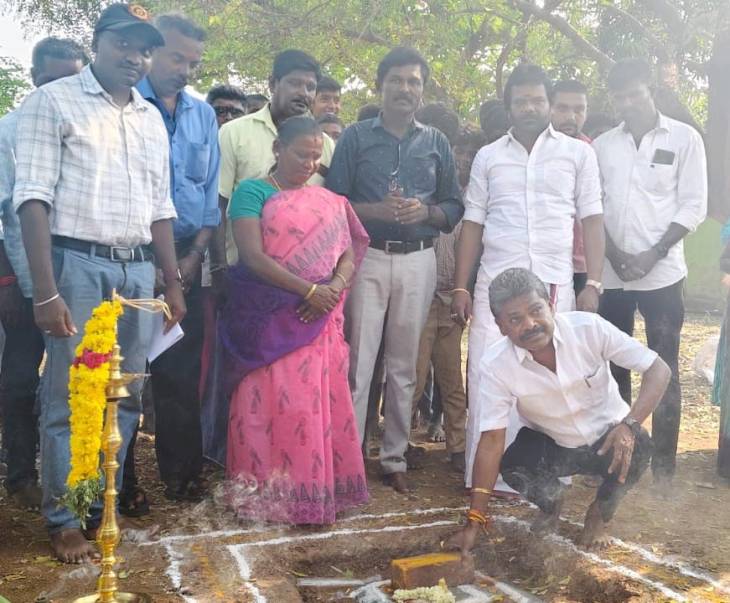 கூடுதல் வகுப்பறைகள் கட்டிடம்... சண்முகையா எம்எல்ஏ அடிக்கல் நாட்டினார்
