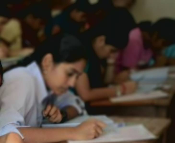 தூத்துக்குடியில் போட்டி தேர்வுக்கு தயாராகும் மாணவர்களுக்கு இலவசம்... கலெக்டர் தகவல்!

