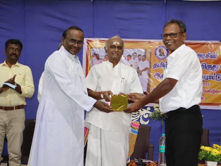 மண்ணின் வரலாற்றைத் துணிவுடன் பதிவு செய்யும் தமிழ்ச் செம்மலை பாராட்டும் தொடர் பணியில் தூத்துக்குடி!