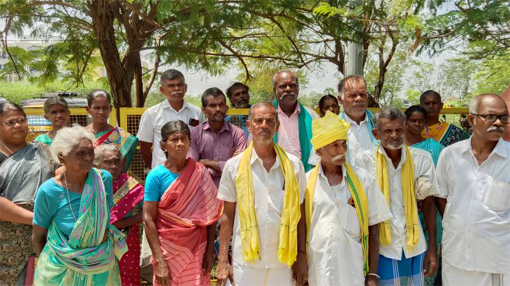 குடிநீரால் சிறுநீரக பிரச்சனை... தூத்துக்குடி ஆட்சியரிடம் அதிரவைக்கும் கிராம மக்களின் புகார்!

