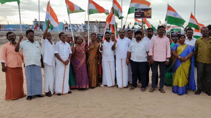 திருச்செந்தூரில் பாஜக தேசியக்கொடி ஊர்வலம்!