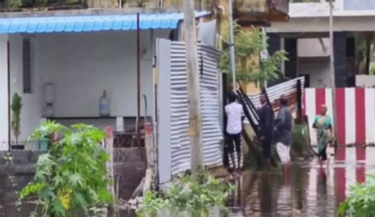 தூத்துக்குடி மக்களே.. தேங்கி நிற்கும் மழைநீரில் கவனம் தேவை : பரிதாபமாக போனது உயிர்!
